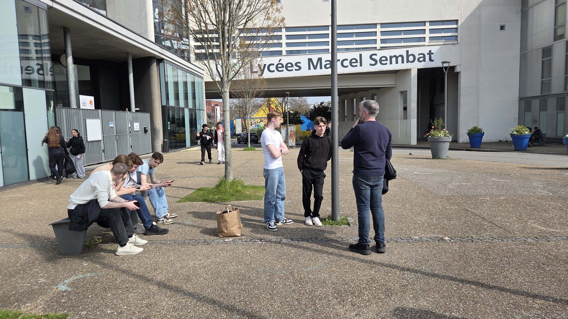 Exteriör bild av den franska utbytesskolan.