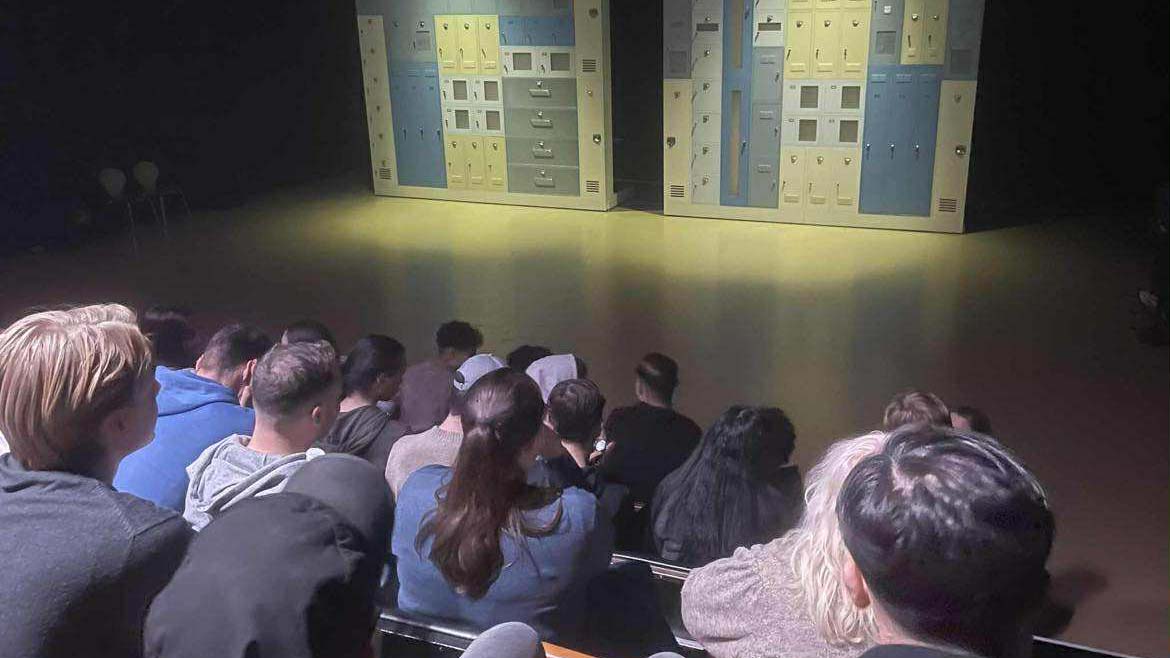 Bilden visar publiken på teaterföreställningen Fear.