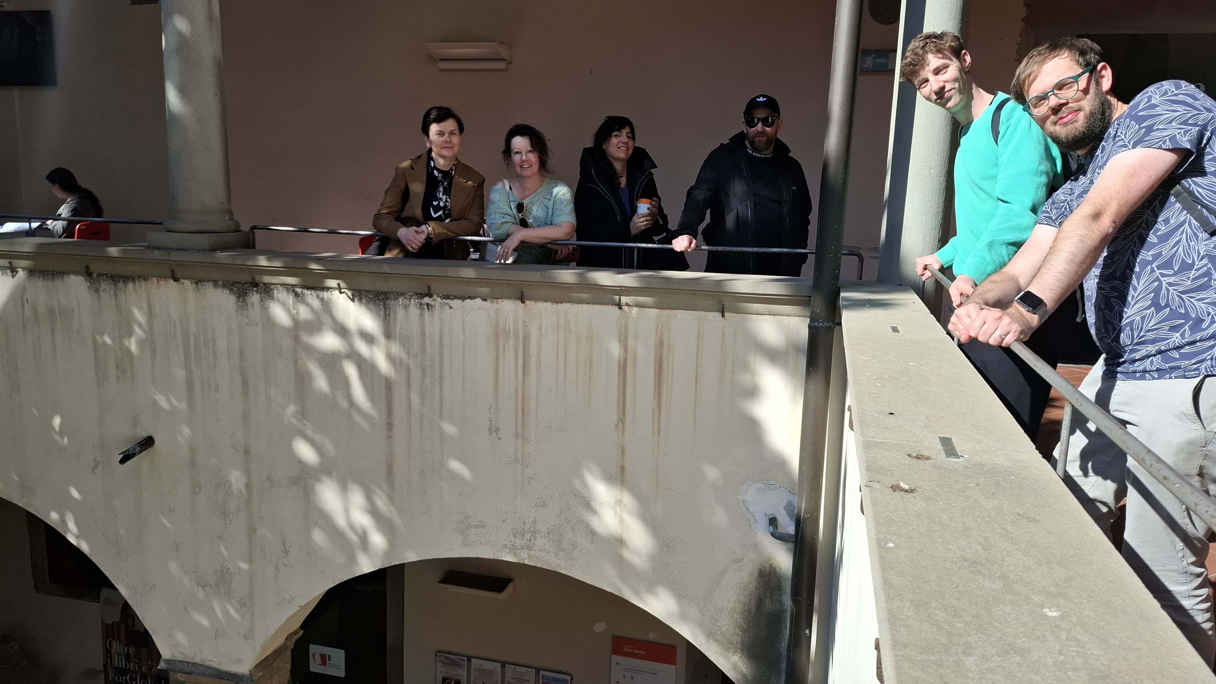 Bilden visar en exteriör bild på kurskamraterna i Florens.