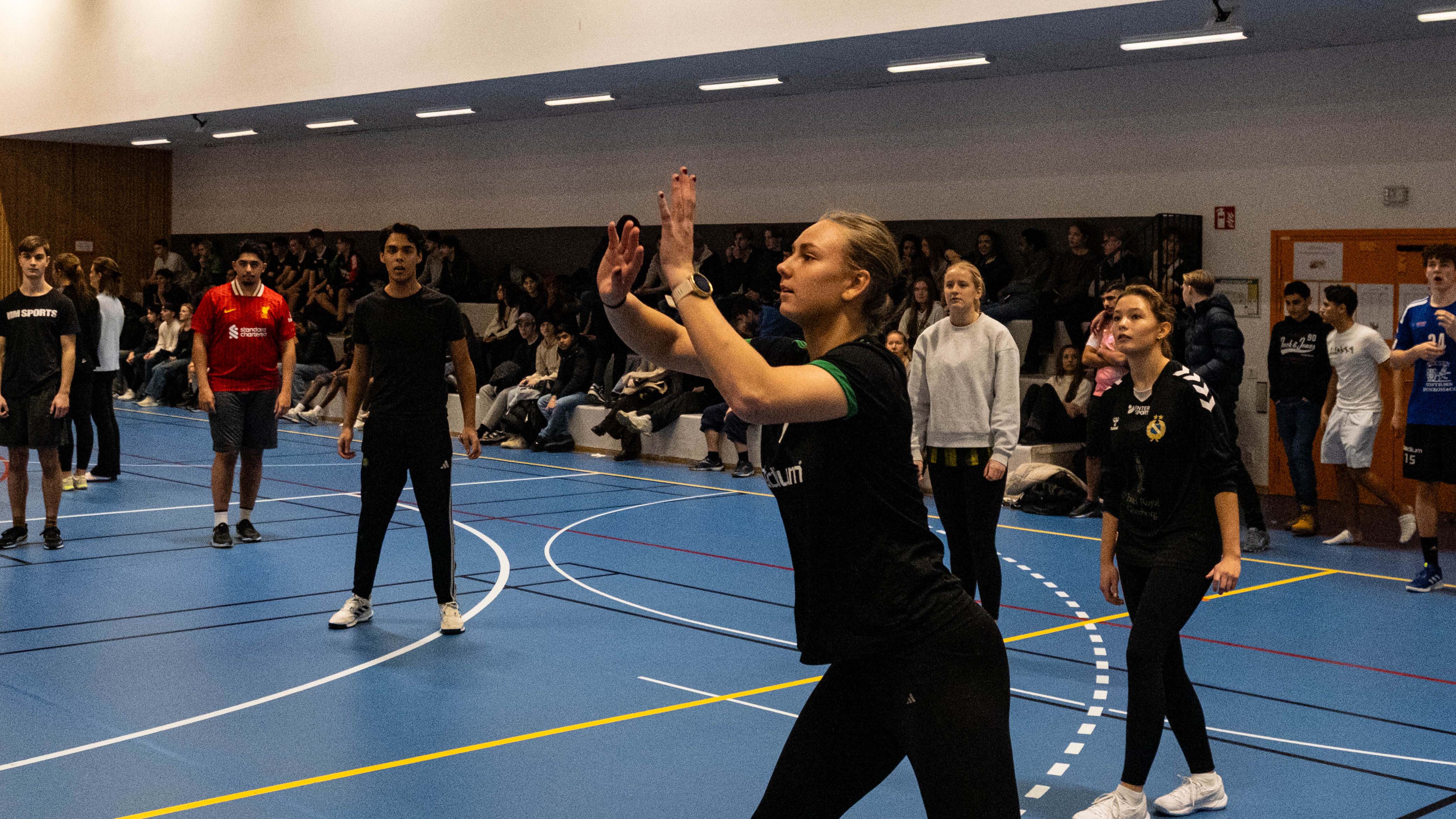 Bilden visar en snygg räddning.