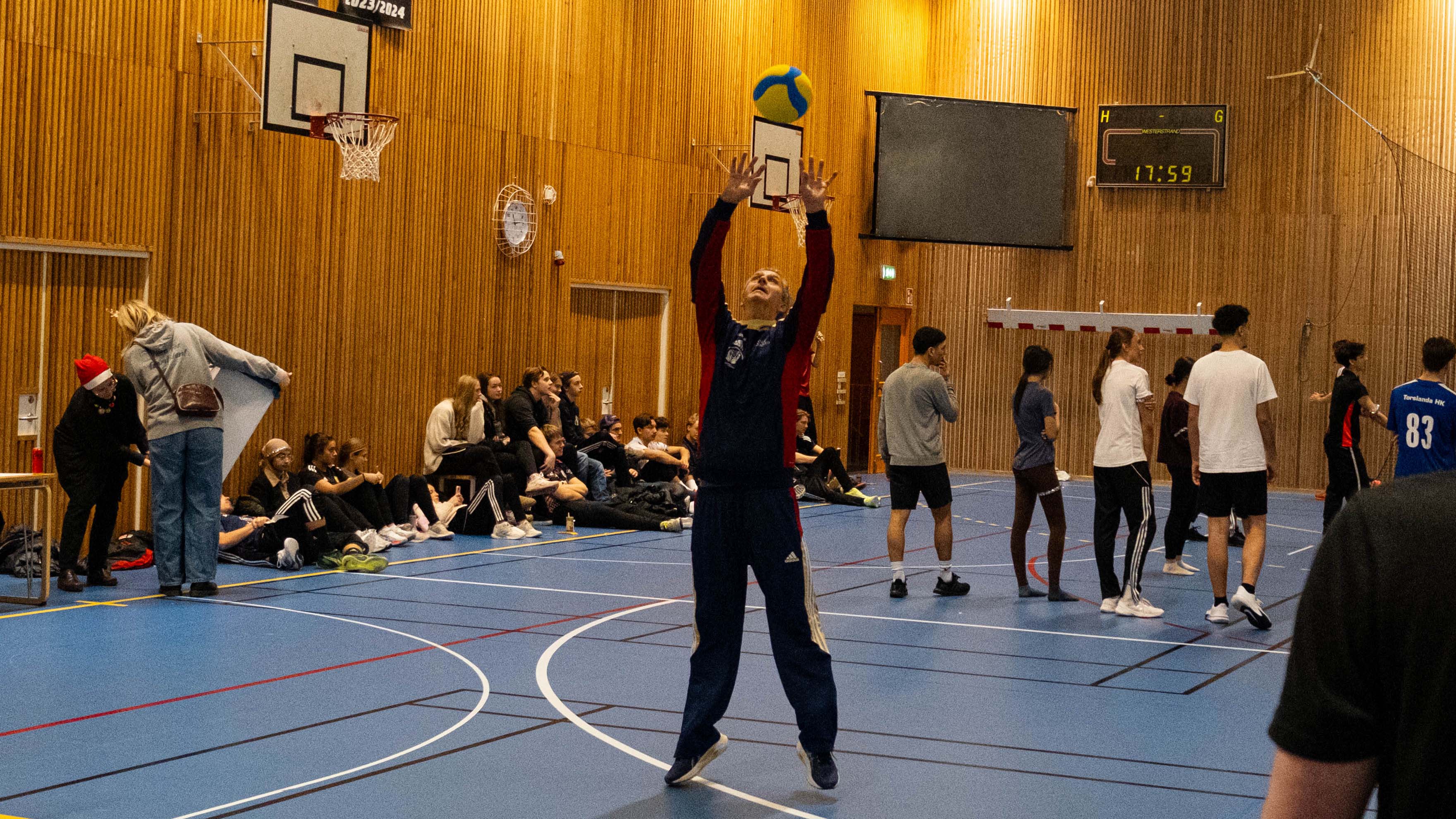 Bilden visar en elegant räddning.