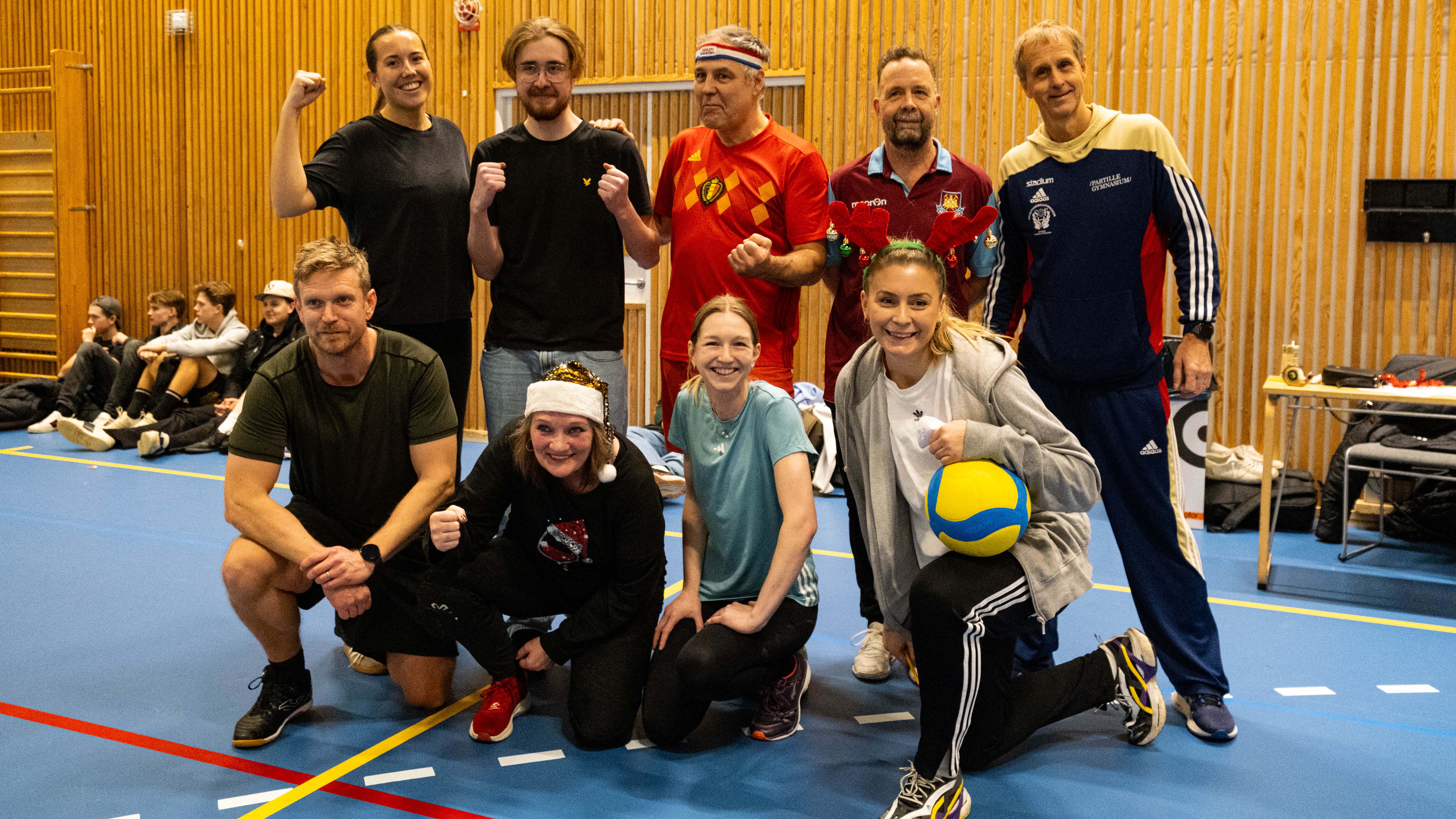 Bilden visar lärarlagets uppställning.