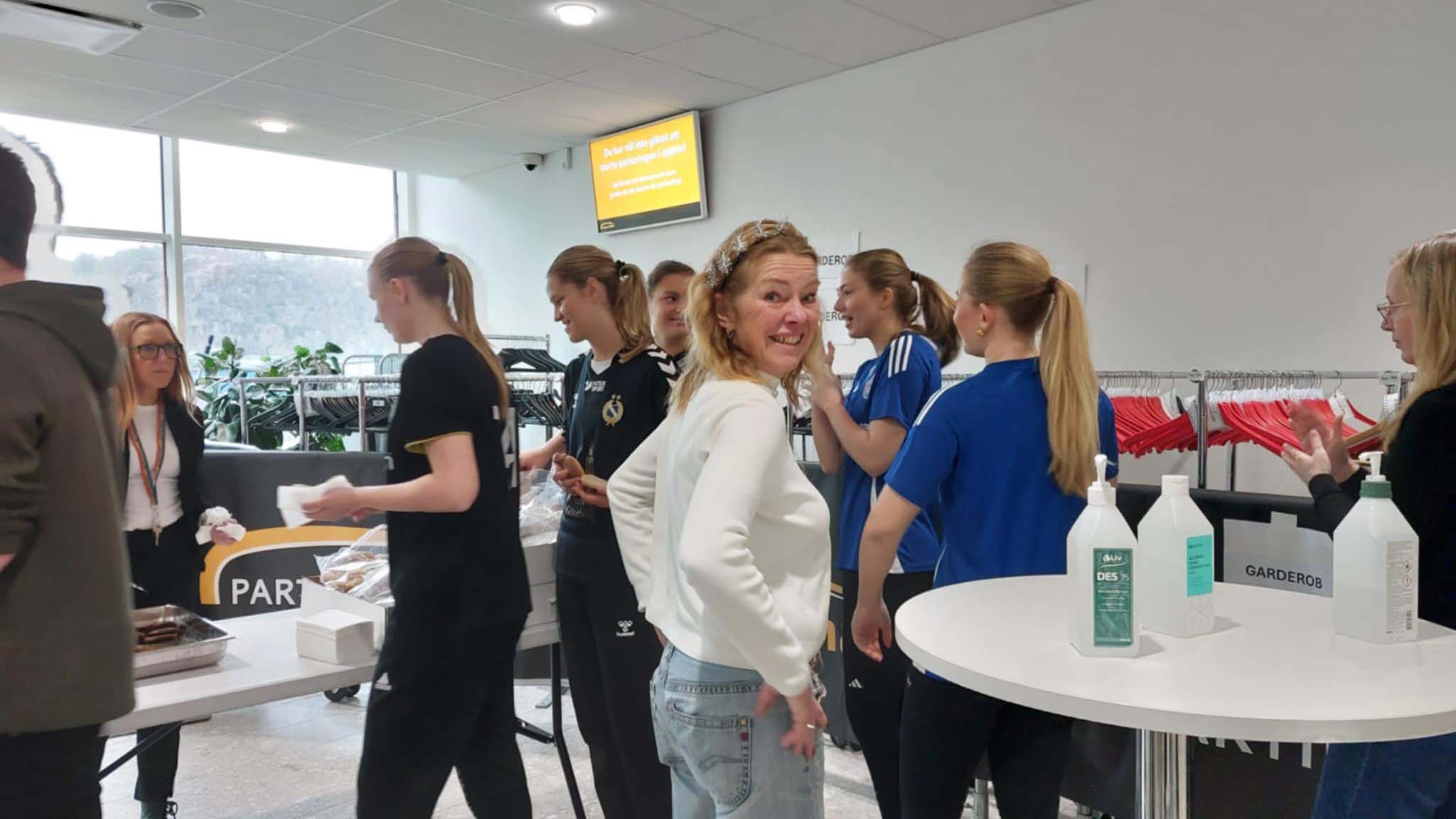 Bilden visar rektor Susanne med flera.