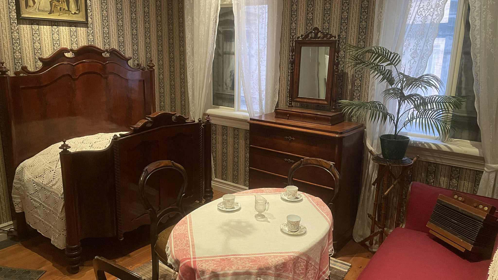 Bilden visar ett gammalt hem på Göteborgs stadsmuseum.